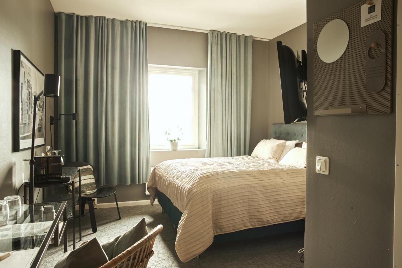 Hasse Pa Sjoekanten Hotell & Restaurang ヨンショーピン エクステリア 写真