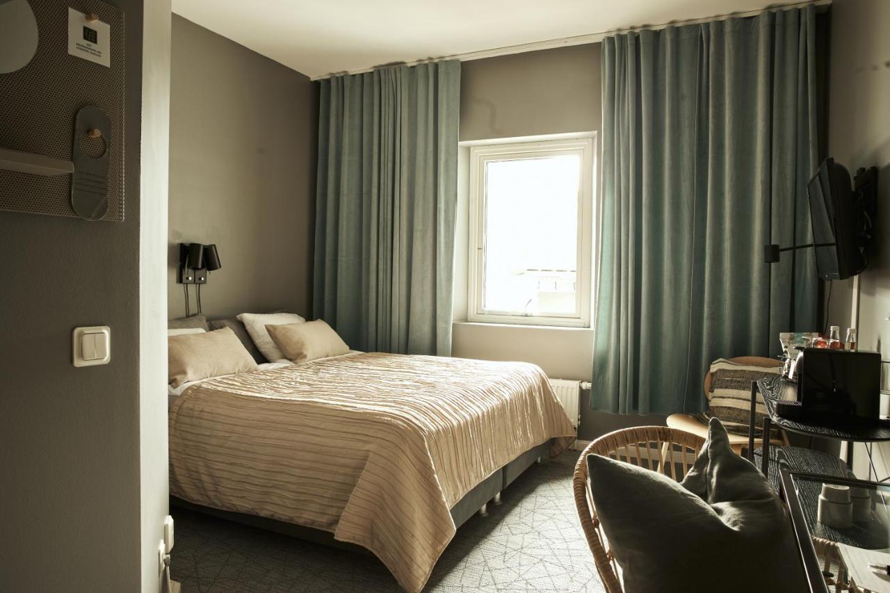 Hasse Pa Sjoekanten Hotell & Restaurang ヨンショーピン エクステリア 写真