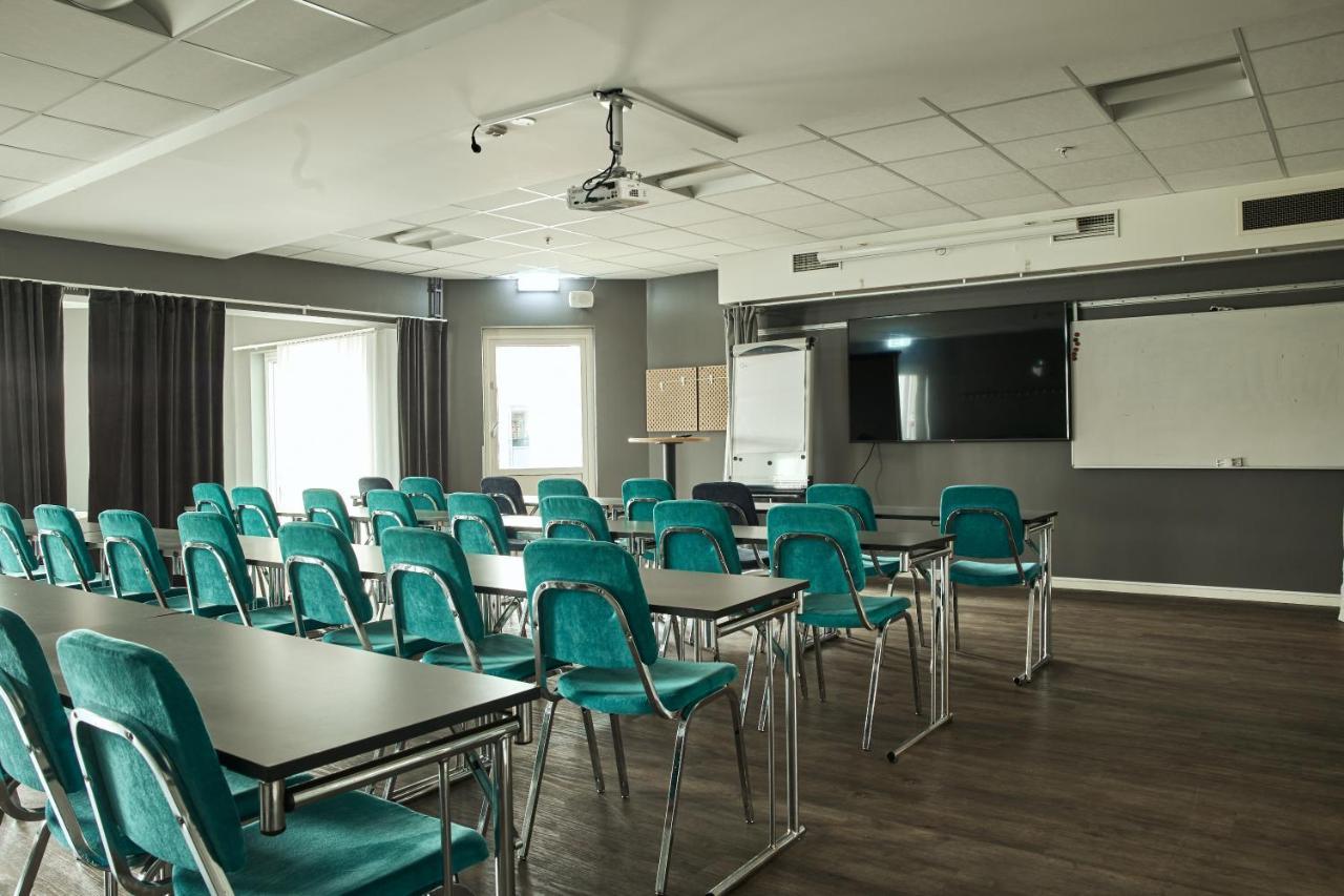 Hasse Pa Sjoekanten Hotell & Restaurang ヨンショーピン エクステリア 写真