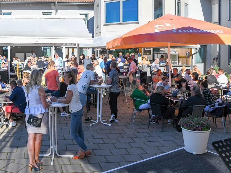Hasse Pa Sjoekanten Hotell & Restaurang ヨンショーピン エクステリア 写真