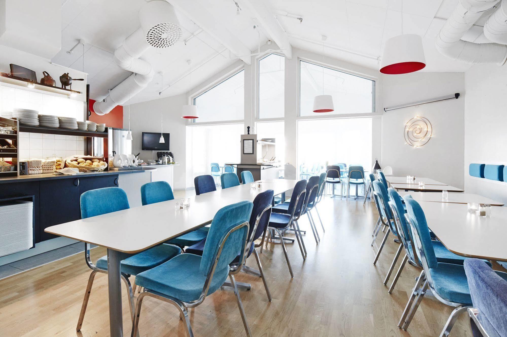 Hasse Pa Sjoekanten Hotell & Restaurang ヨンショーピン エクステリア 写真